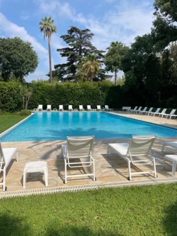 T2 Avec Terrasse Et Jardin Apartment Cannes Ngoại thất bức ảnh